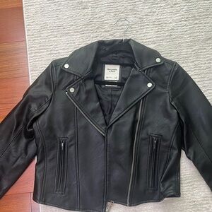 Abercrombie & Fitch Women's Sleek Black Leather Jacket